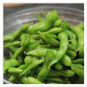 つまみは枝豆を