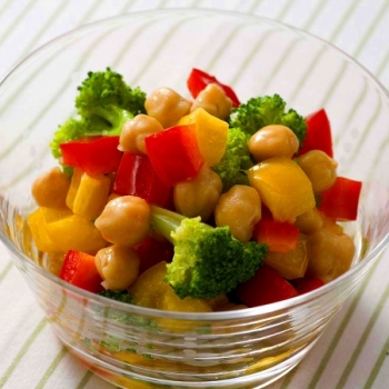 ブロッコリーとひよこ豆のサラダ